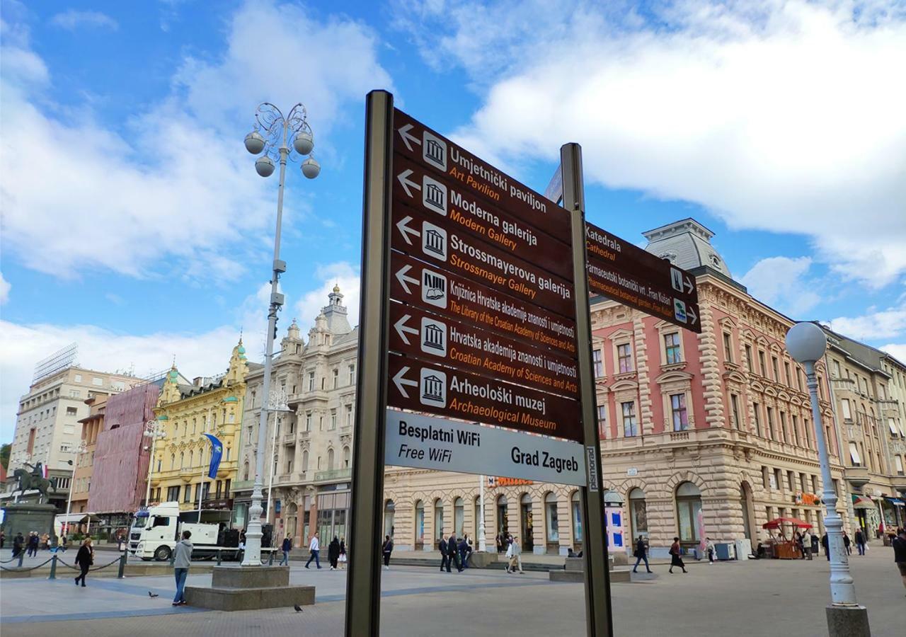 Luxurios And Historic Apartment "Shine" - Right On The Main Square Zágráb Kültér fotó